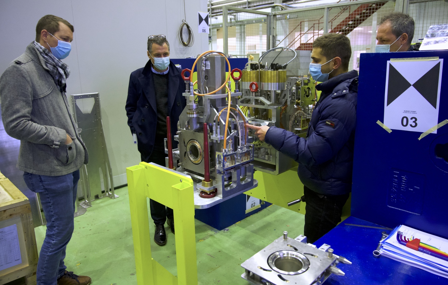 Visit of the VAX mock-up in Building 186