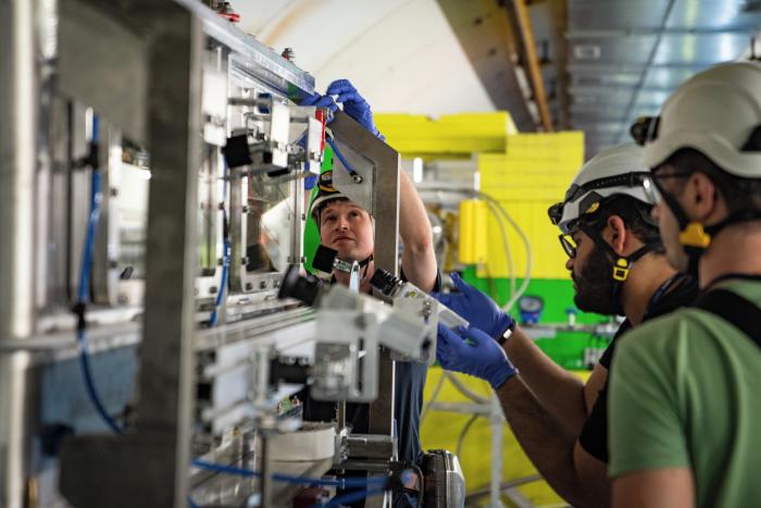 New beam dump design for High-Luminosity stored beam energies
